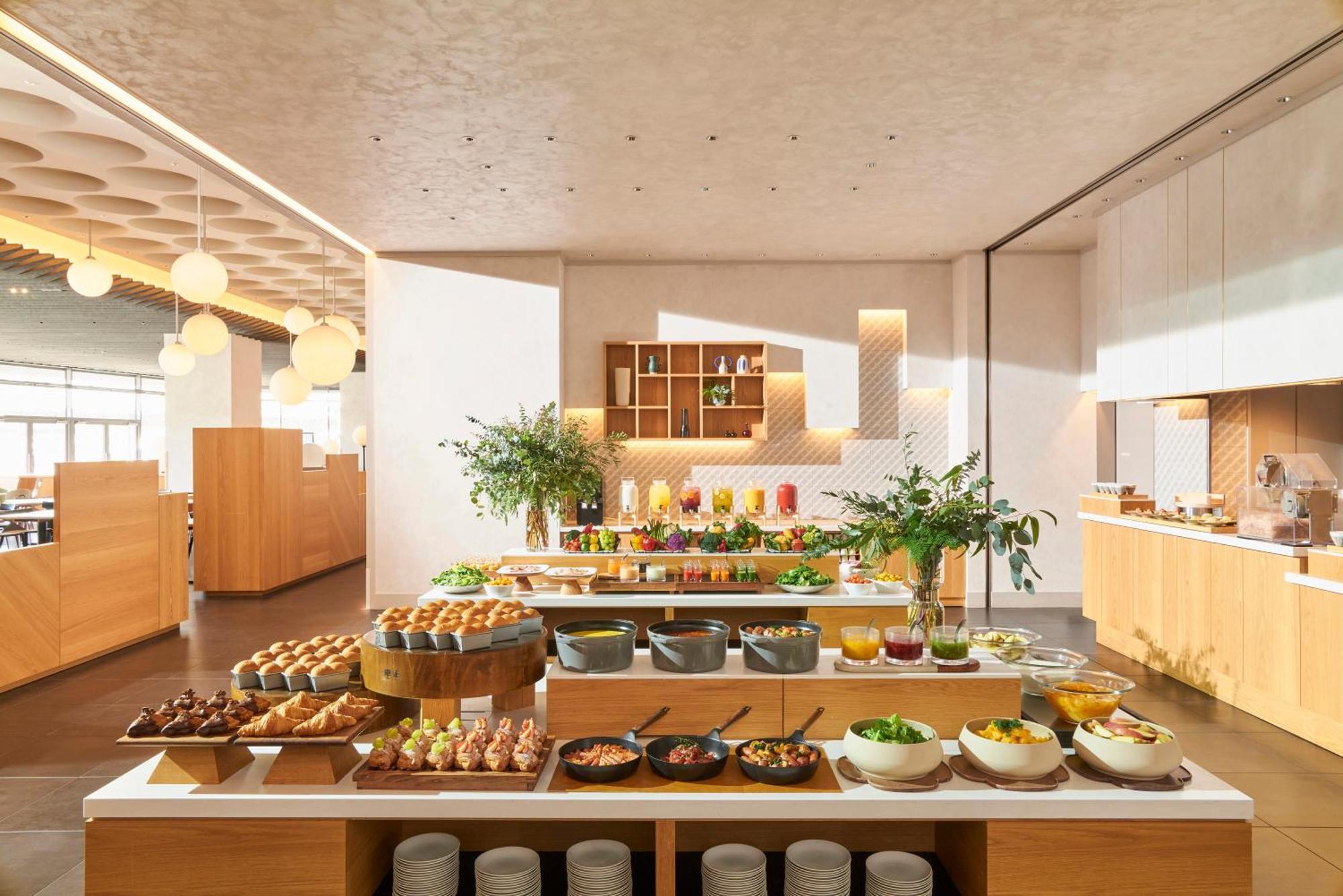 Omo7 Osaka By Hoshino Resorts Exterior photo The buffet at the lounge